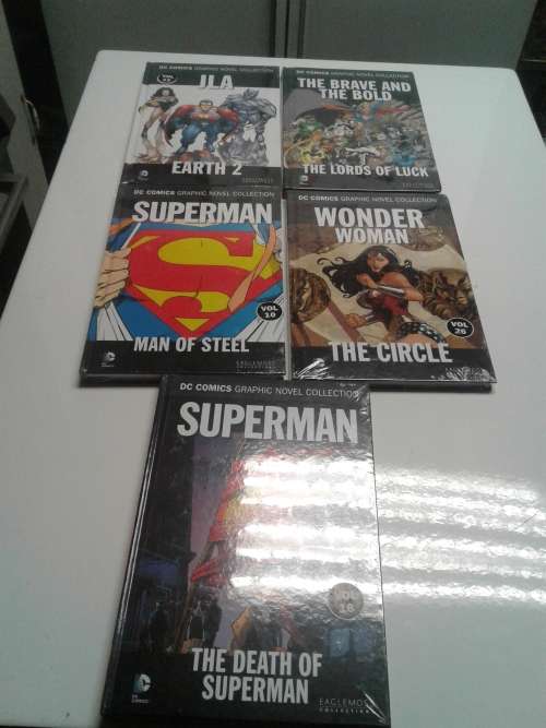 5 X D.C. HARDCOVER COMICS  (TO CHOSE OR TAKE ALL )