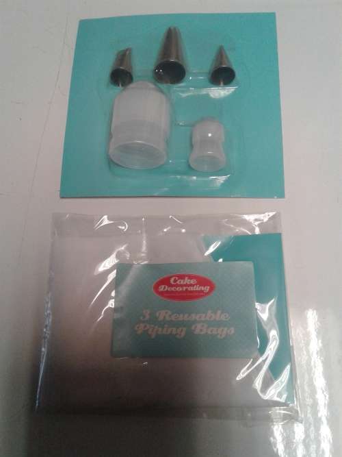3 ICING NOZZLES,2 COUPLERS & 3 RE-USABLE PIPING BAGS,ONE BID