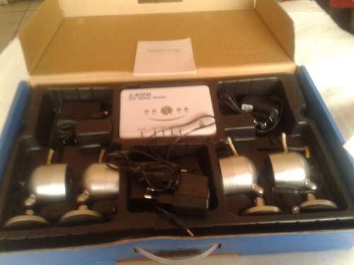 2,4 GHZ HIGH RESOLUTION MOVEMENT VIDEO RECORDER INCL.4 CAMERAS