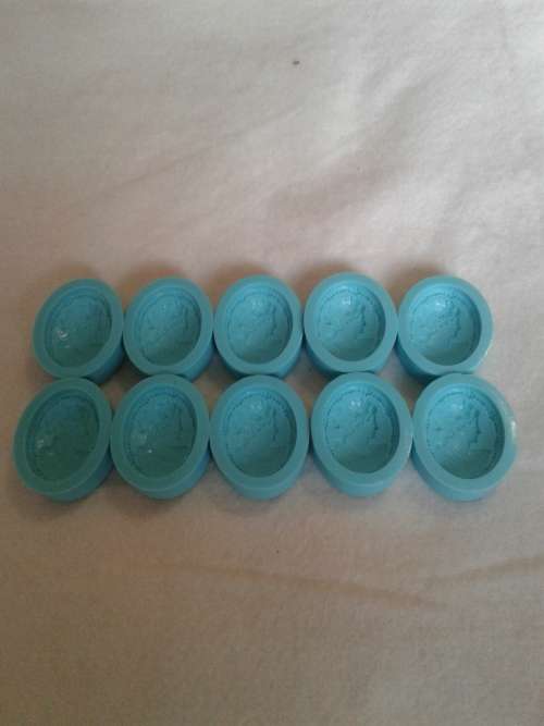 10 X CAMEO SILICONE MOULDS,ONE BID