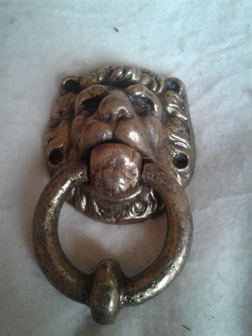 METAL LIONS HEAD DOOR KNOB