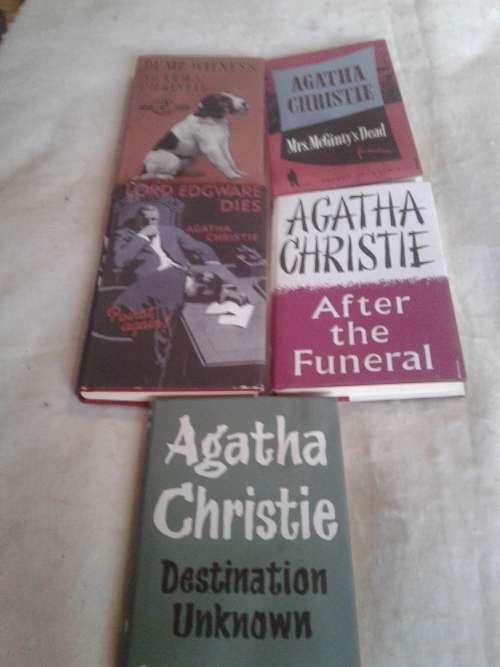 5 X AGATHA CHRISTIE HARDCOVER NOVELS, ONE BID