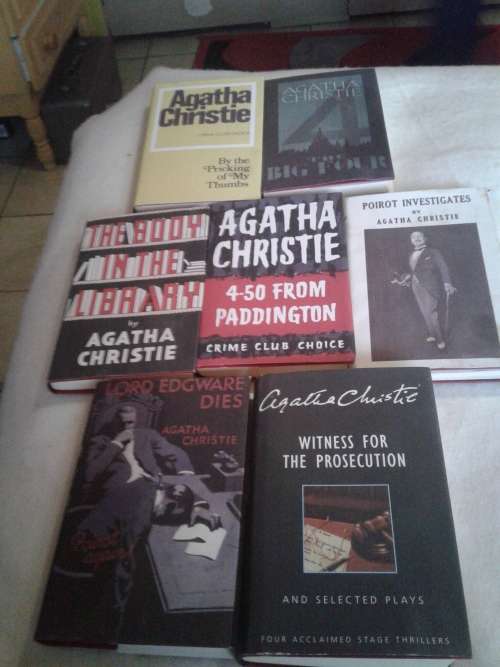 6 X AGATHA CHRISTIE HARDCOVER NOVELS, ONE BID