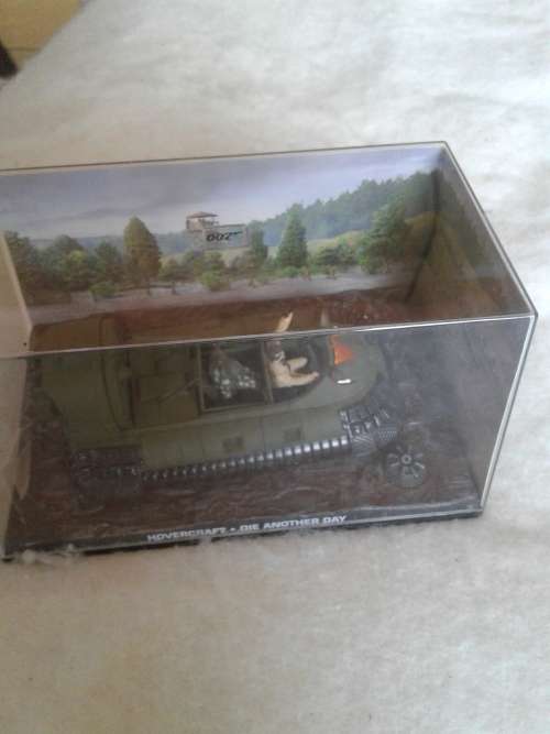 3 X HIGHLY DETAILED JAMES BOND DIE CAST TRANSPORTS  (AS DRIVEN IN HIS MOVIES )ONE BID FOR ALL