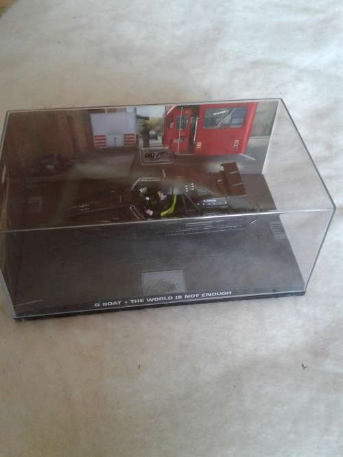 3 X HIGHLY DETAILED JAMES BOND DIE CAST TRANSPORTS  (AS DRIVEN IN HIS MOVIES )ONE BID FOR ALL