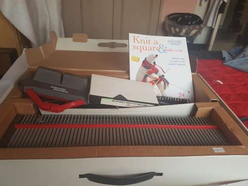 VINTAGE SWEATER MACHINE (MADE IN ENGLAND)UNUSED