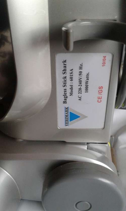 EURO PRO 1000 WATTS BAGLESS STICK SHARK VACUUM CLEANER (USED THRICE ONLY)INCL.ATTACHMENTS