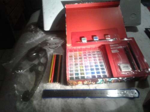 23 PIECES OF DRAW THE MARVEL WAY,INCL.MAGAZINES,FILE,STEEL RULER,STENCIL,PAINT AND PENS_ONE BID