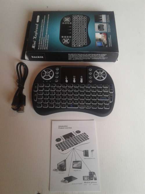 WORLDS MINI WIRELESS KEYBOARD &MOUSE COMBO (MULTIMEDIA REMOTE CONTROL &TOUCHPAD FUNCTION )