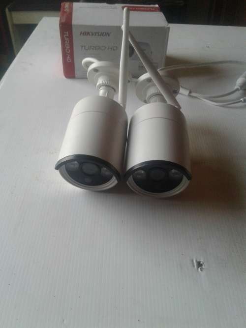 2 X WIRELESS UP CAMEARAS (1,0MP)ONE BID