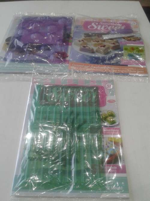 3 X  SOMETHING SWEET CAKE DECORATIONS INCL. MAGAZINES  (RECIPES )ONE BID