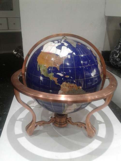 COLLECTORS WORLD GLOBE,LARGE (50 CM IN HEIGHT  AND 1,4 M IN DIAMETER )