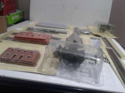 OVER 20 PIECE RAILWAY ASSECORIES FOR 00 SCALE,ONE BID