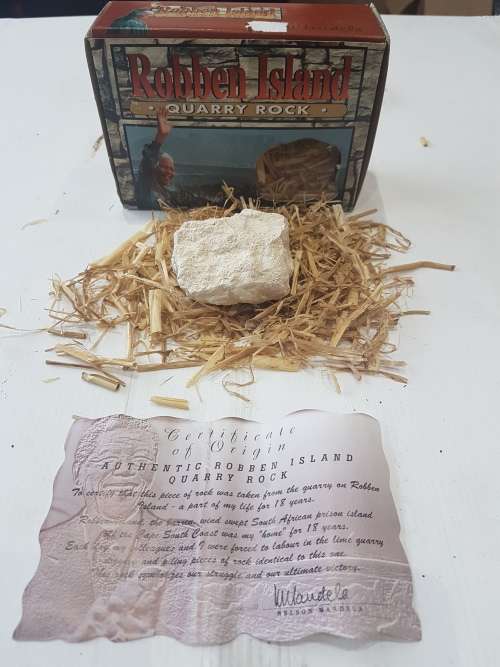 ROBBEN ISLAND QUARRY ROCK WITH CERTIFICATE OF ORIGIN SIGNED MANDELA(RARE ITEM IN ORIGINAL BOX)