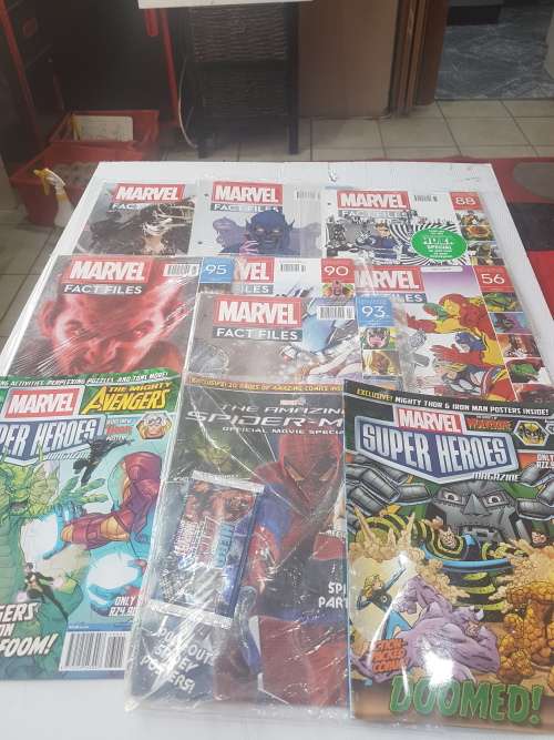 10 X ALL SORTS MARVELS FACT FILES AND SUPERHEROES..ONE BID