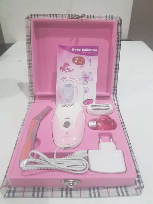3 IN ONE EPILATOR AND SHAVER SET IN LOVELY CASE