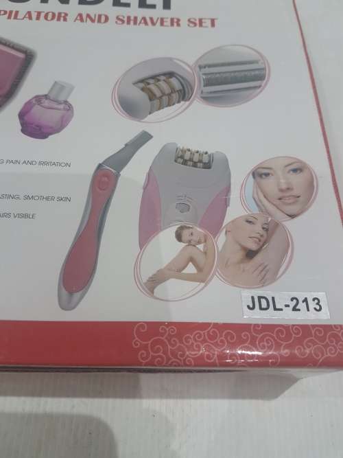3 IN ONE EPILATOR AND SHAVER SET IN LOVELY CASE