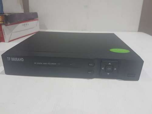 8 CHANNELS AHD DVR INCL.REMOTE AND MOUSE