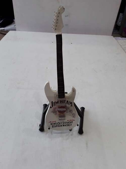 JIM BEAM KENTUCKY STRAIGHT BOURBON WHISKEY DISPLAY GUITAR ON STAND
