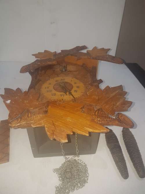 ANTIQUE CUCKOO CLOCK