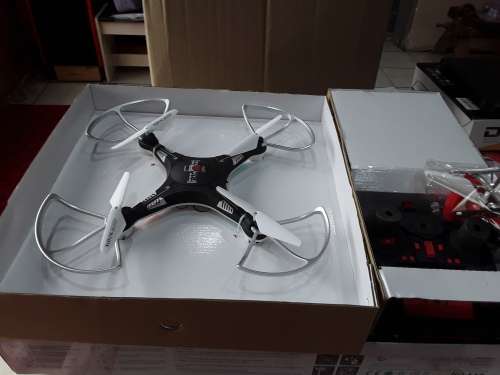 6 CHANNEL R/C WIFI QUADCOPTER(CAMERA INCLUDED)