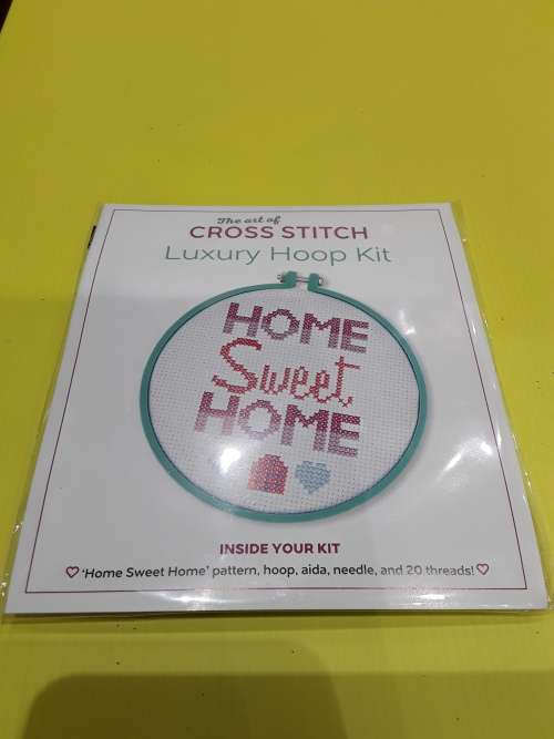 CROSS STITCH HOOP KIT