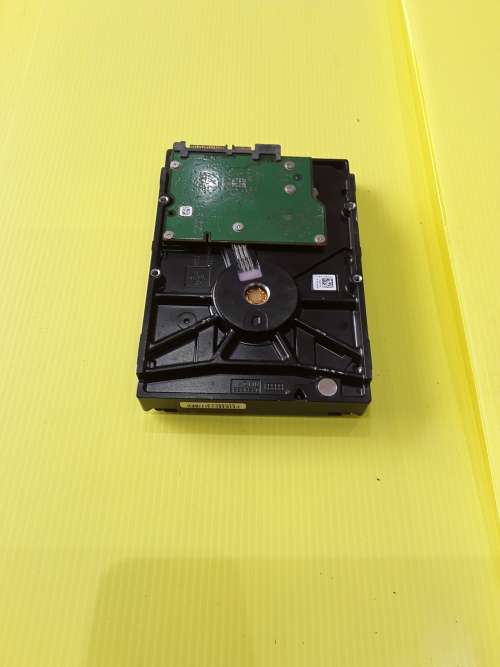 2000gb SEAGATE BARRACUDA HARDDRIVE(UNUSED)