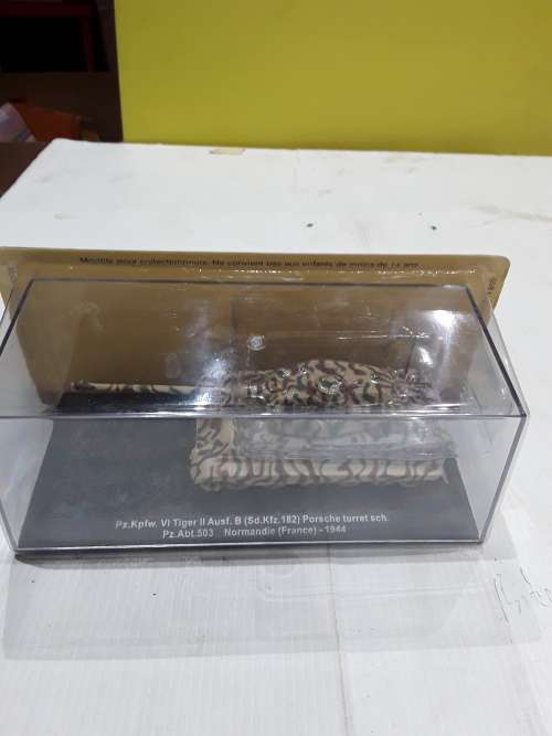 HIGHLY DETAILED DIE CAST V1 TIGER11(PORSCHE)COMBAT TANK-SCALE1:72,1944 FRANCE