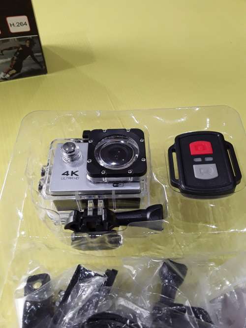 4 K WIFI ACTION CAMERA,INCL.ALL ASSESCORIES