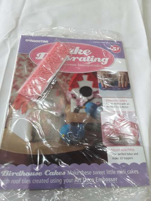 10 ISSUES OF SOMETHING SWEET CAKE DECORATIONS(INCL.RECIPES & MOULDS)