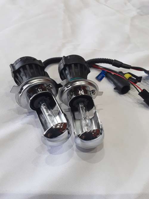 HID XENON LIGHTS(2500 HOURS LIFE SPAN)H4-3