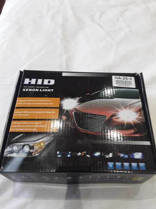 HID XENON LIGHTS(2500 HOURS LIFE SPAN)H4-3