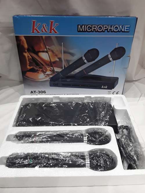 WIRELESS MICROPHONE & RECEIVER