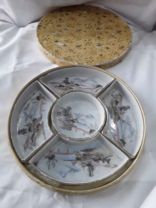 5 PIECE JAPANESE PORCELAIN SERVER IN ORIGINAL BOX (UNUSED)