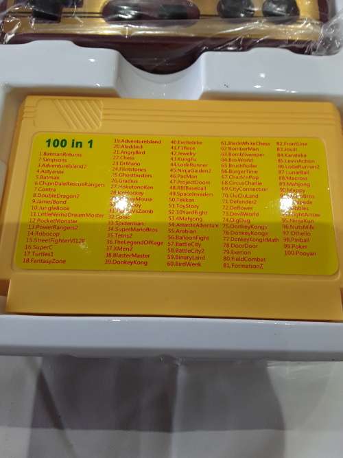 VINTAGE TV GAME INCL.100 IN ONE GAME CARTRIDGE