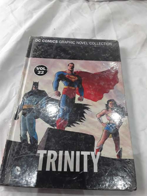 DC HARDCOVER COMIC (TRINITY)