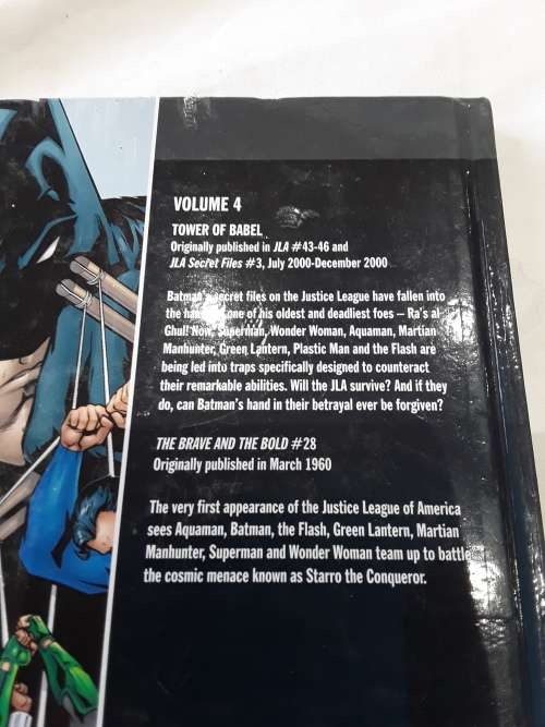 DC HARDCOVER COMIC JLA( THE TOWER OF BABEL)