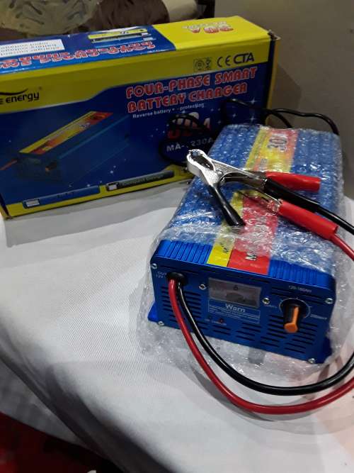 4 PHASE,30 AMPS BATTERY CHARGER