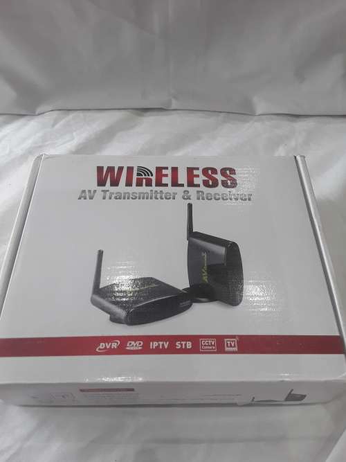 WIRELESS A/V TRANSMITTER & RECEIVER (PLUG & PLAY)