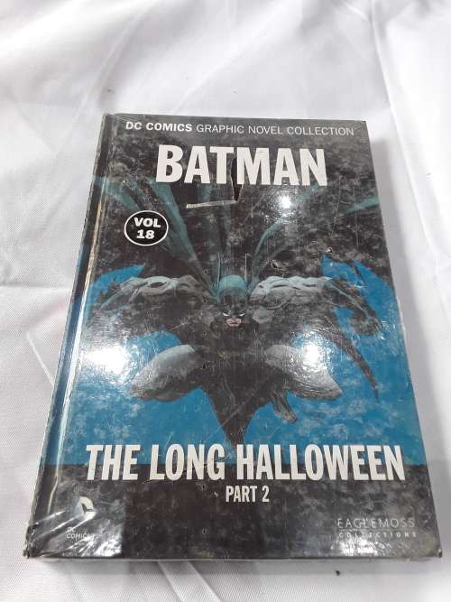 DC HARDCOVER COMIC BATMAN(THE LONG HALLOWEEN)PART 2