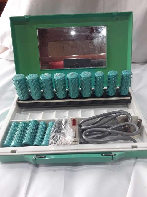 VINTAGE SANYO ELECTRIC HAIR CURLER SET(WORKS)