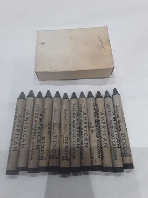 PACK OF 12  INDUSTRIAL AMERICAN LEATHER MARKING CRAYONS(UNUSED)BLACK
