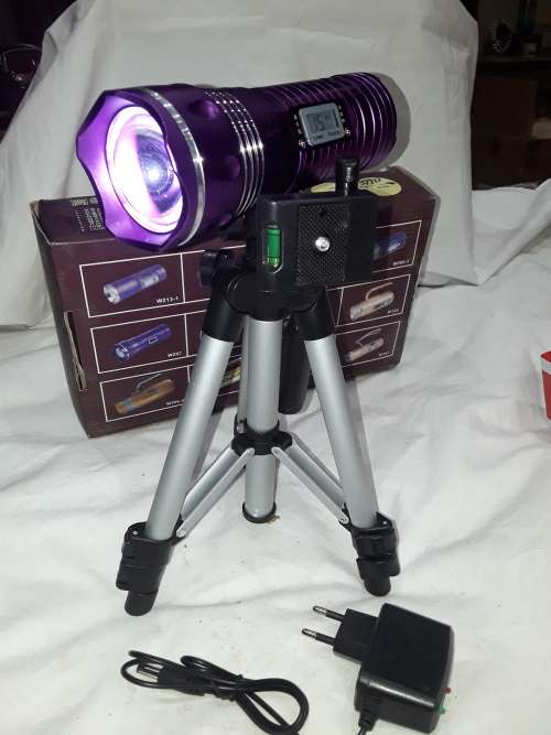 ADVANCED HIGH POWERED FISHING LIGHTS WITH TRIPOD STAND& POWER CHARGER