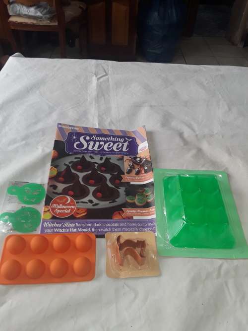 6 PIECE SOMETHING SWEET HALLOWEEN SPECIAL