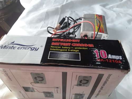 12 V,10 AMPS BATTERY CHARGER