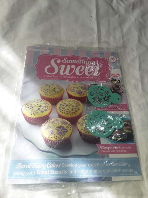 SOMETHING SWEET FLORAL STENCIL MOULD INCL.RECIPE MAGAZINE ( ISSUE 16)