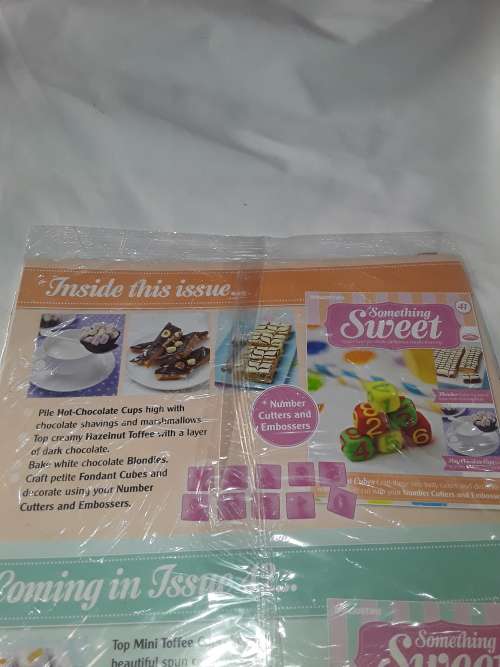 SOMETHING SWEET NUMBER CUTTERS &EMBOSSERS INCL.RECIPE MAGAZINE (ISSUE 41)