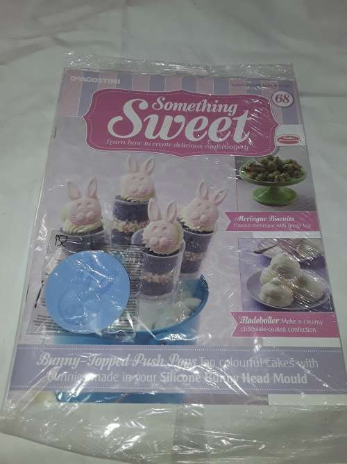 SOMETHING SWEET BUNNY HEAD MOULD INCL.RECIPE MAGAZINE ( ISSUE 68)