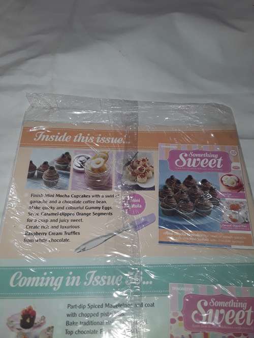 SOMETHING SWEET MINI SPATULA INCL.RECIPE MAGAZINE (ISSUE 55)