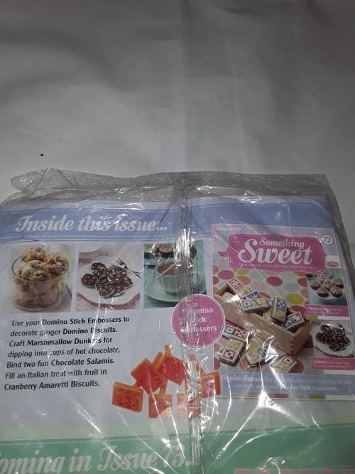 SOMETHING DOMINO STICK EMBOSSERS( ISSUE 72)